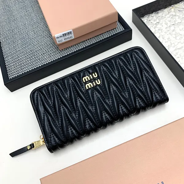 ★追跡付き発送で安心ミュウミュウ コピー マテラッセ ジッピーウォレット 長財布 myj95068